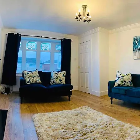 Homely Detached 3 Bedroom House Near Sheffield Rotherham Exterior photo