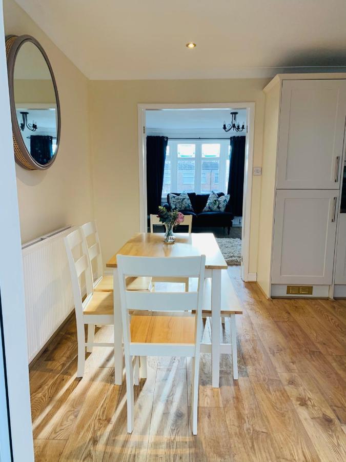 Homely Detached 3 Bedroom House Near Sheffield