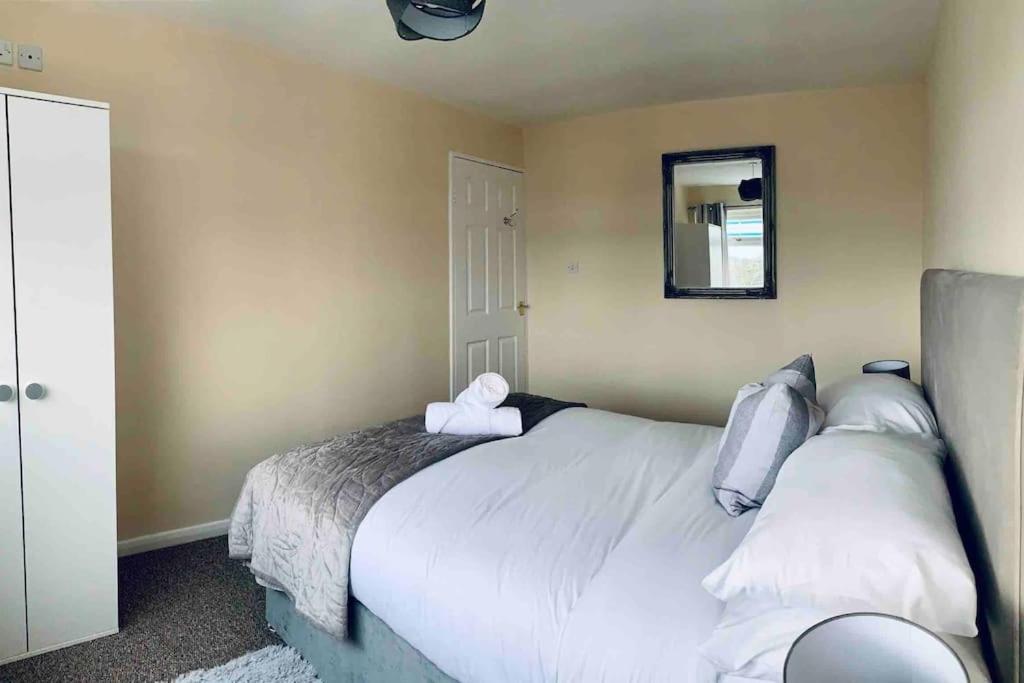 Homely Detached 3 Bedroom House Near Sheffield Holiday home Rotherham