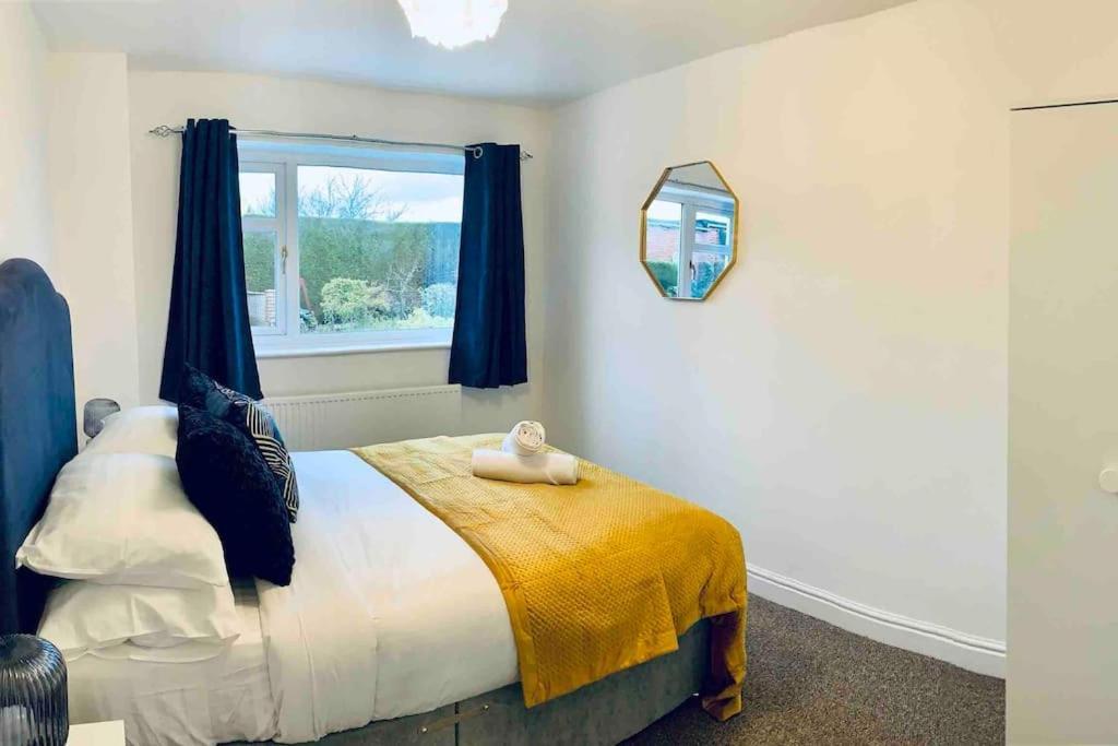 Homely Detached 3 Bedroom House Near Sheffield * Rotherham