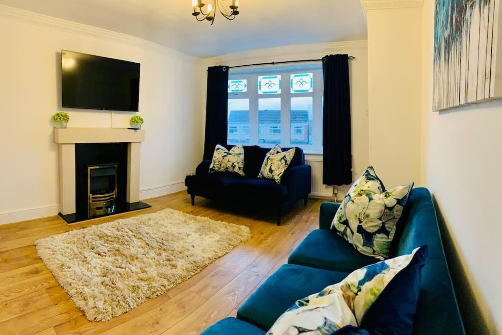 Homely Detached 3 Bedroom House Near Sheffield Rotherham